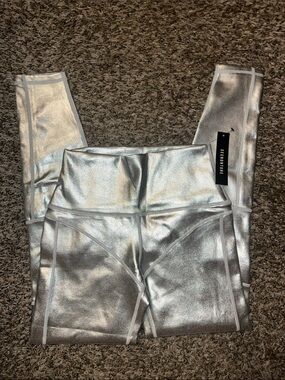 Secndnture Shimmer Silver High-Rise Active Leggings